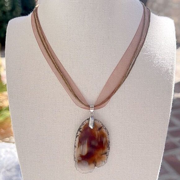 Genuine Geode Slab Necklace Brown & Cream 16" - 18" - Picture 2 of 11